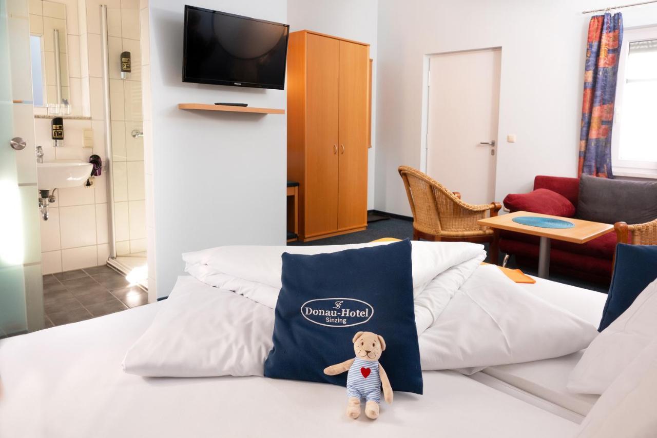 Donau-Hotel Sinzing Bagian luar foto
