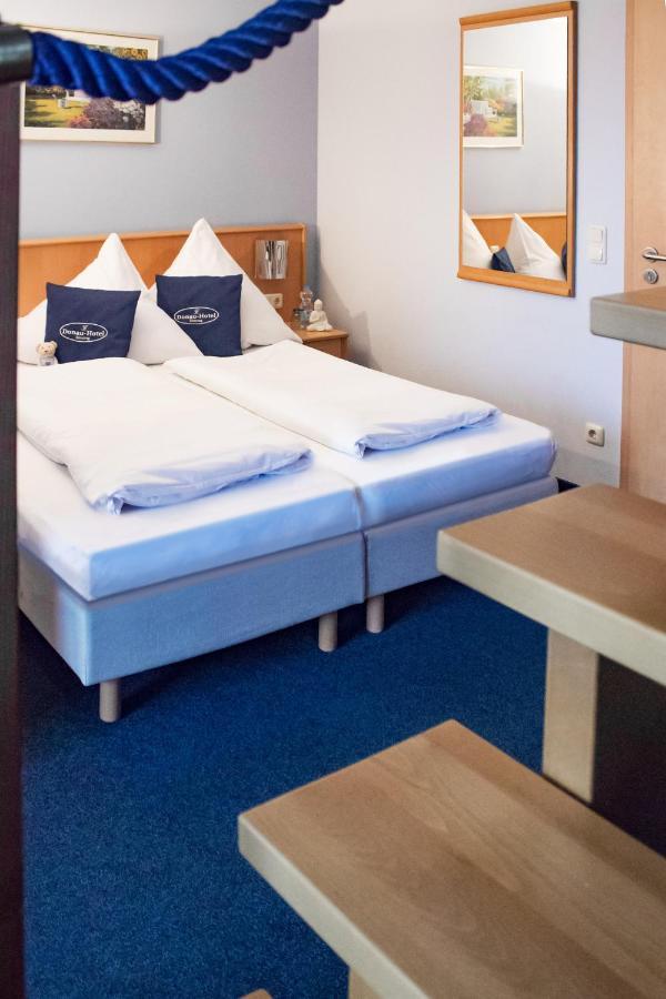 Donau-Hotel Sinzing Bagian luar foto