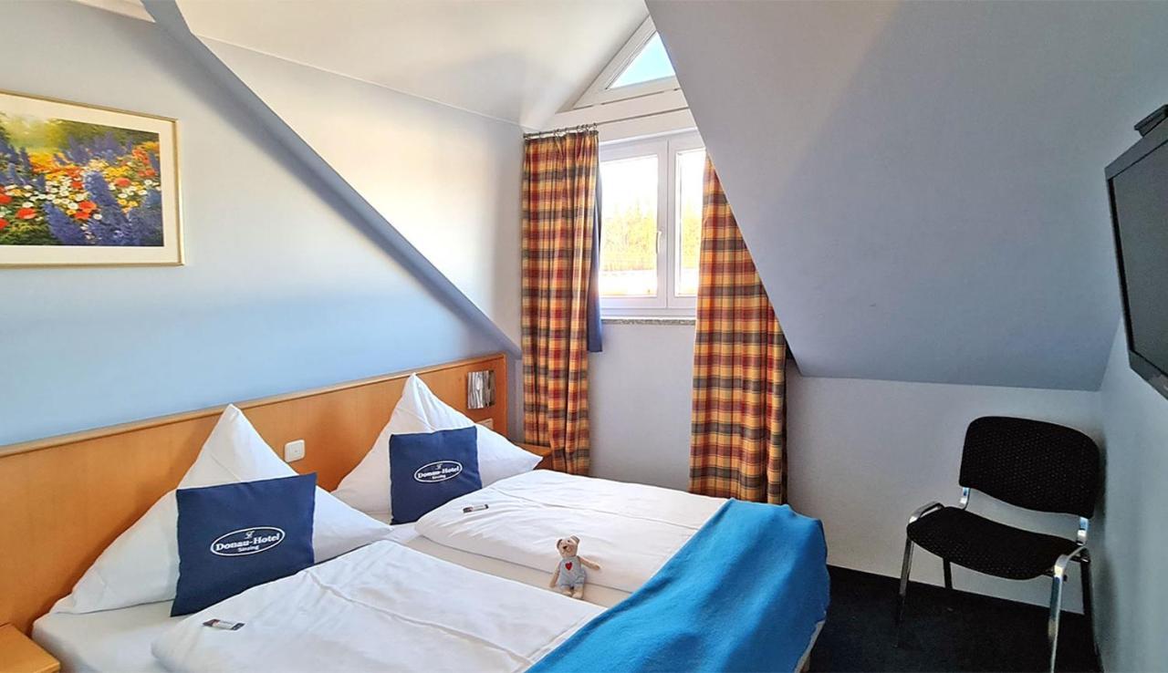 Donau-Hotel Sinzing Bagian luar foto