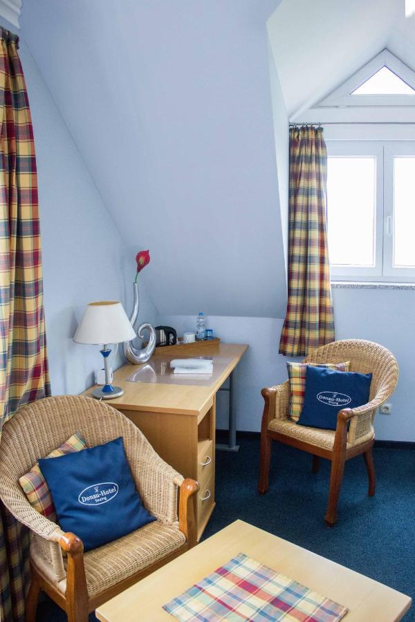 Donau-Hotel Sinzing Bagian luar foto
