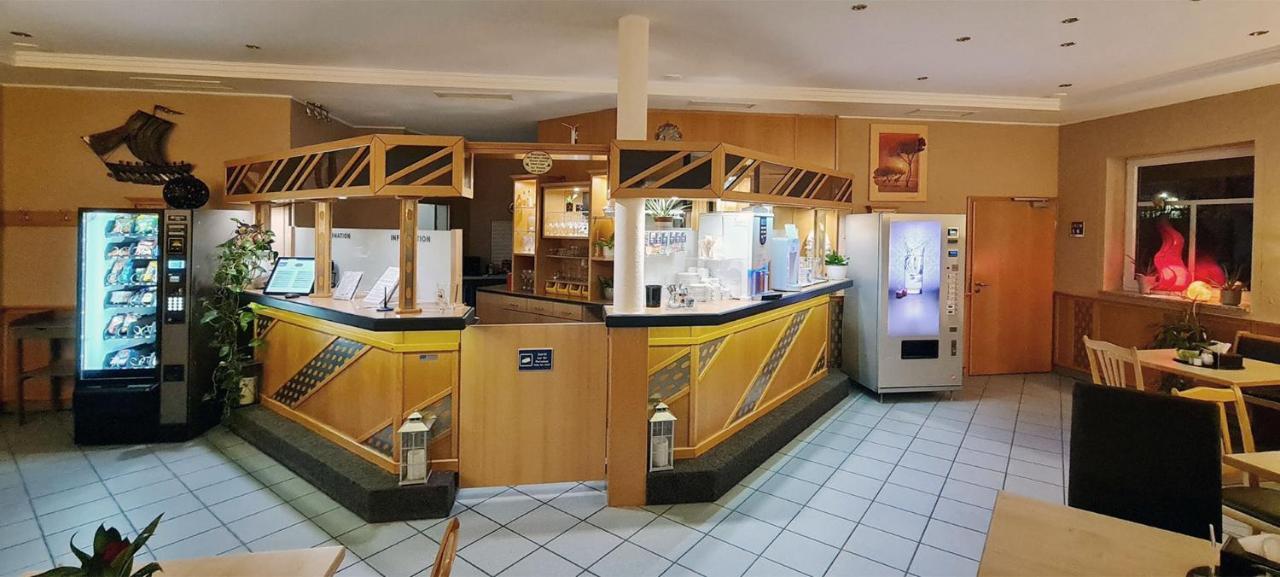 Donau-Hotel Sinzing Bagian luar foto