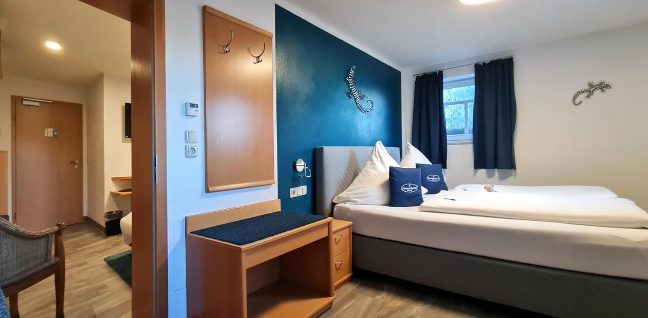 Donau-Hotel Sinzing Bagian luar foto